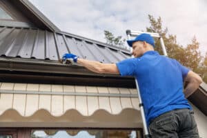 cleaning roof rain gutter